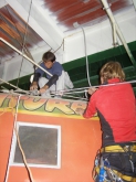 Монтаж макета самолета. Донецк, 2011г. Вес: 1500 кг; габариты: 11 на 13м